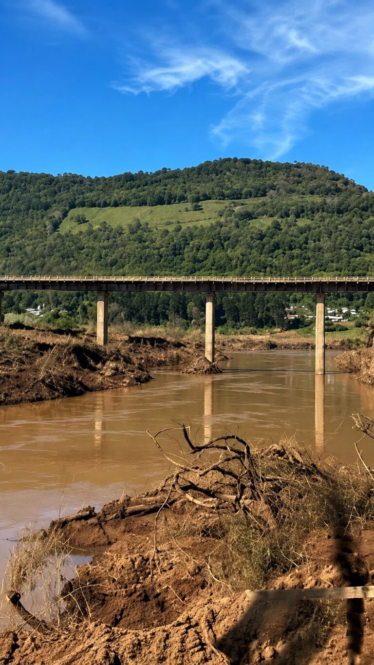 EGR avalia reabrir ponte do Rio Guaporé para veículos leves no fim de semana