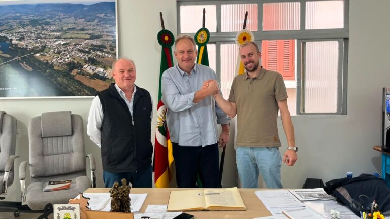 Jones Wunsch retoma o comando da Prefeitura de Roca Sales