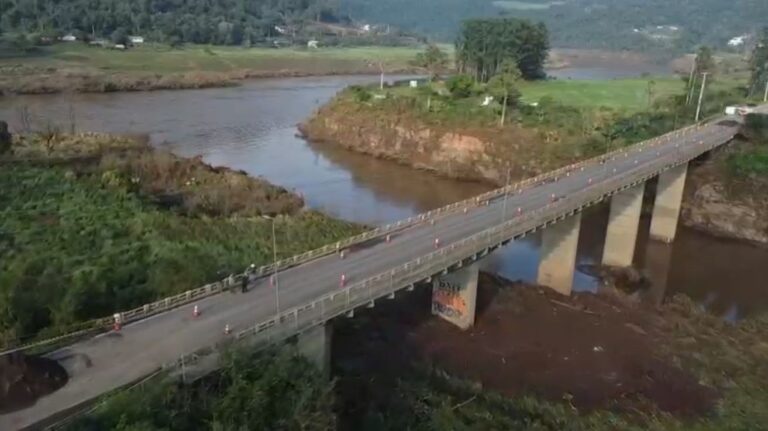 Ponte sobre o Rio Guaporé pode receber escoramento para liberar veículos leves