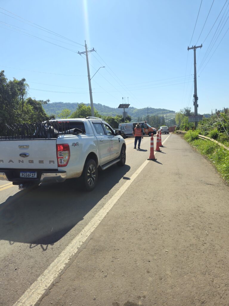 Ponte passa a liberar carros um por vez