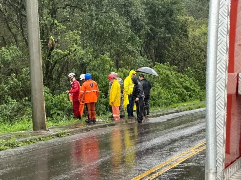 Quatro pessoas seguem desaparecidas após enxurradas em Caxias do Sul