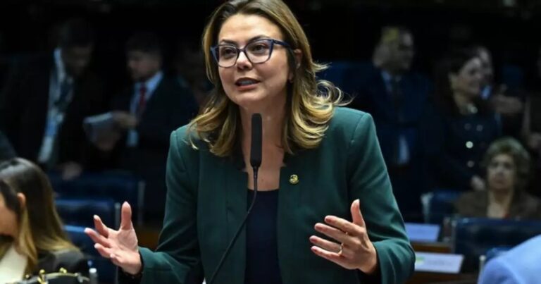 Comissão aprova isenção de imposto para compras internacionais de até US$ 50