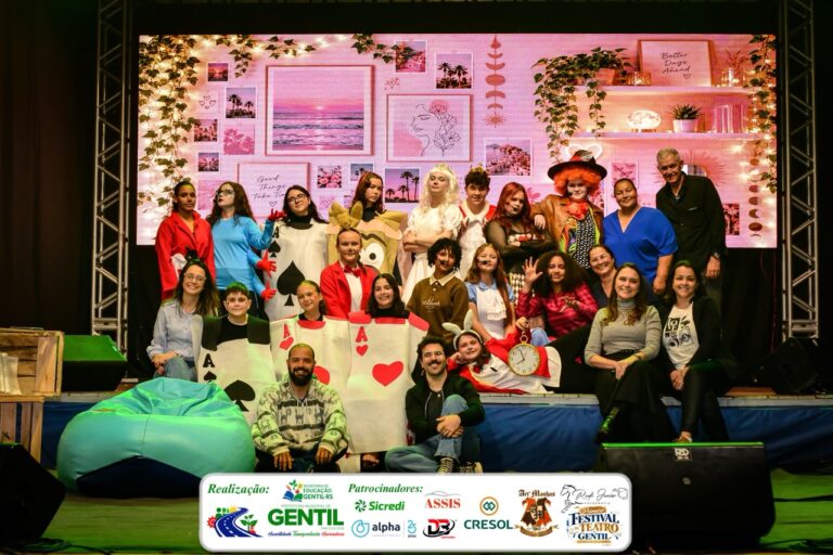 Teatro terapêutico de Muçum conquista três prêmios em festival regional