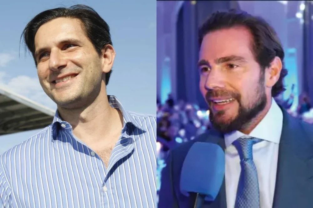 Homem em camisa social azul listrada em ambiente externo e homem em terno azul com microfone em evento.