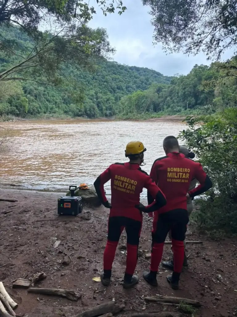 As buscas tiveram início por volta das 9h30min de domingo (11), impulsionadas pelo relato de duas testemunhas