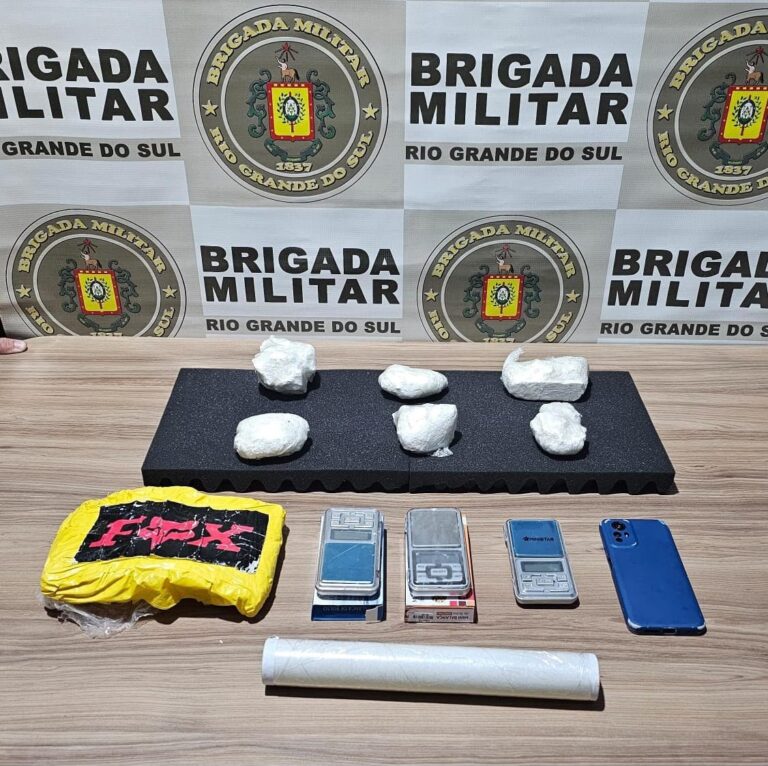 Mulher é presa com quase 800 gramas de cocaína em Guaporé